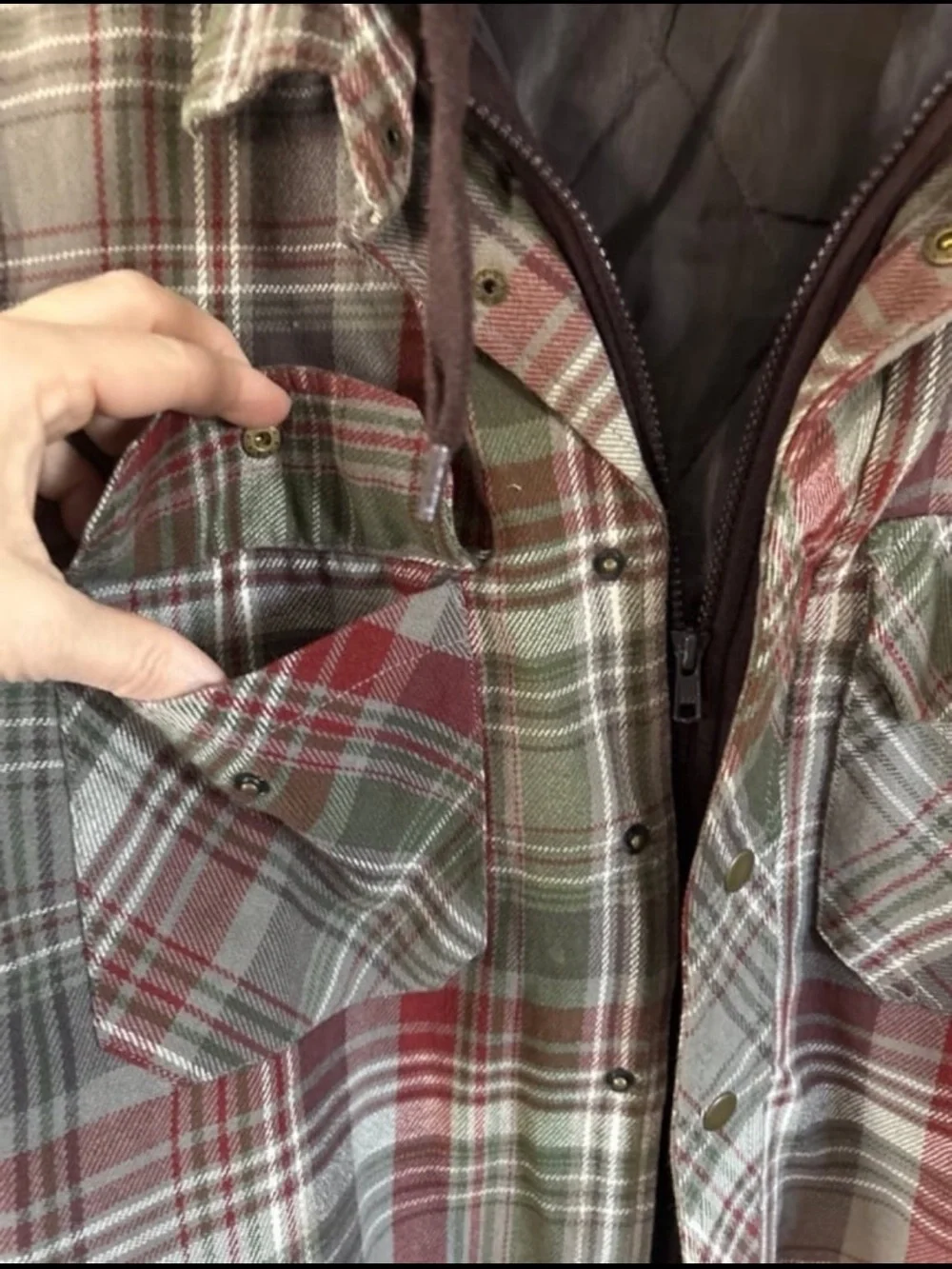 Men's Hooded Flannel Jacket with Quilted Lining and Four Pockets. Size Medium